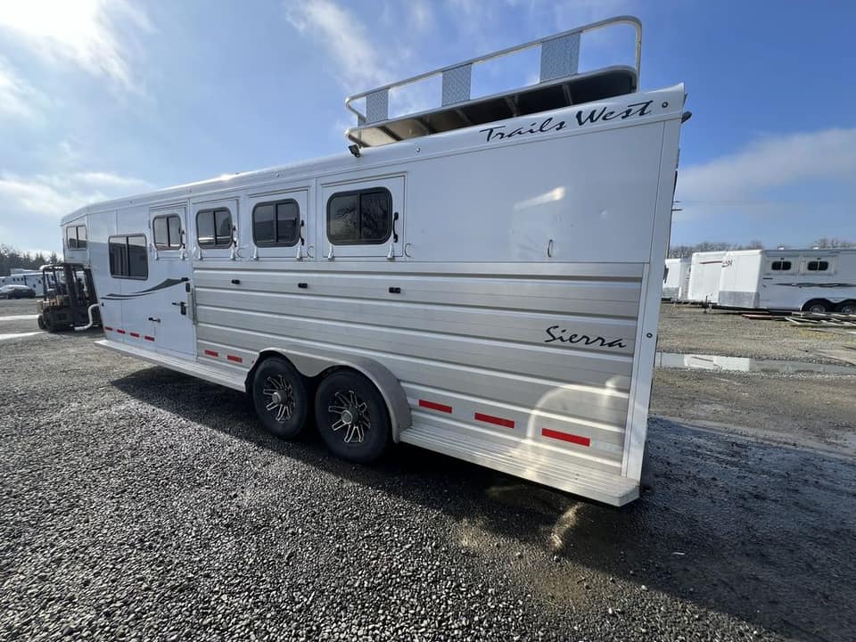 2020 Trails West Sierra Gooseneck 4 Horse - Image 25