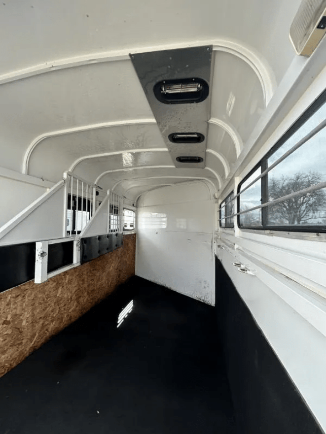 2000 Morgan Built 3 Horse Bumper Pull Horse Trailer - Image 4