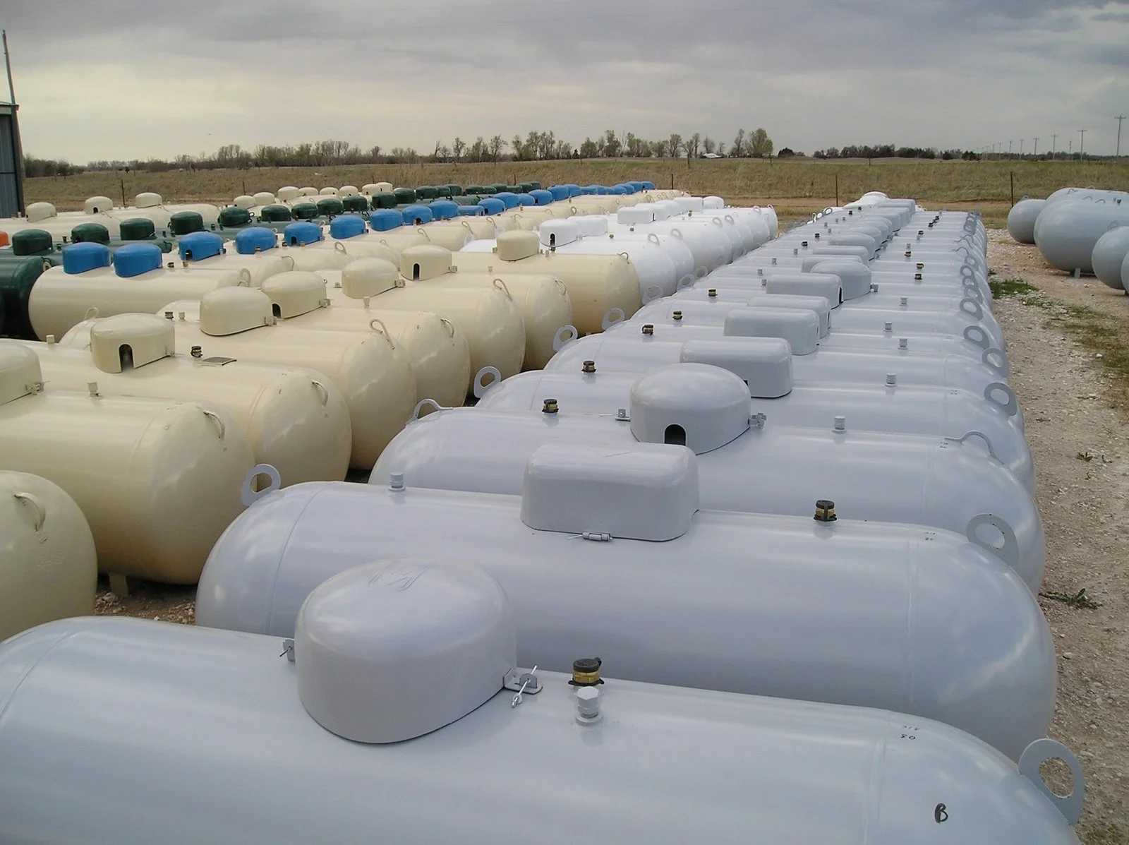 500 Gallon Above Ground Propane Tanks New Certified Tanks - Image 2