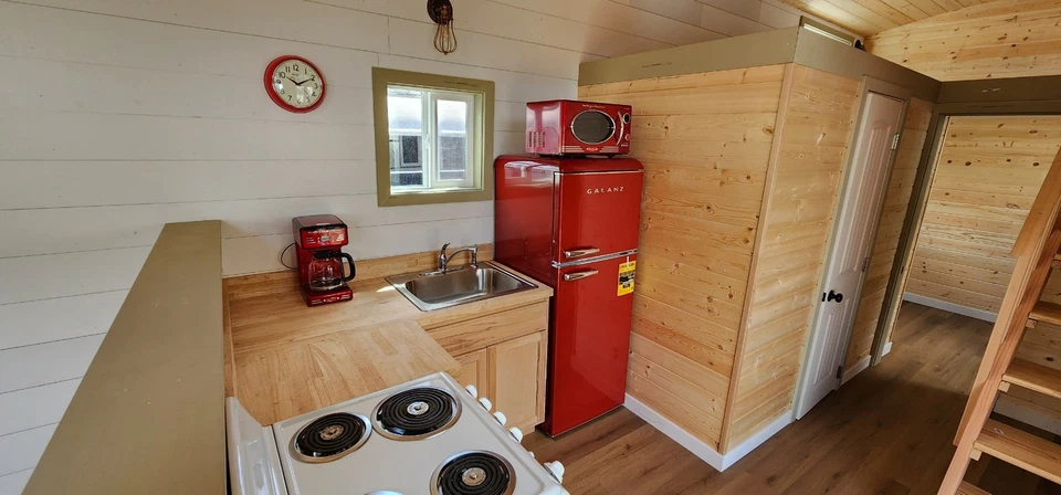 Tiny house for sale on wheels 9 x 30 MODERN BUNGALOW 2 BEDROOM READY TO SHIP - Image 7